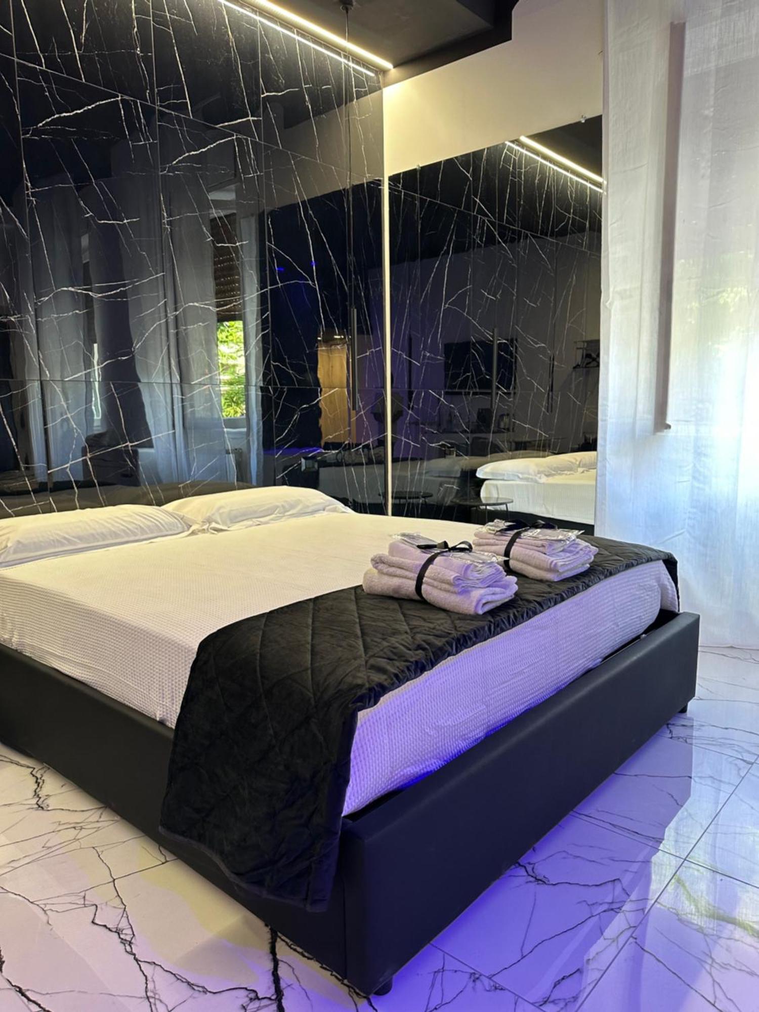 Milan Hub Private Spa Luaran gambar